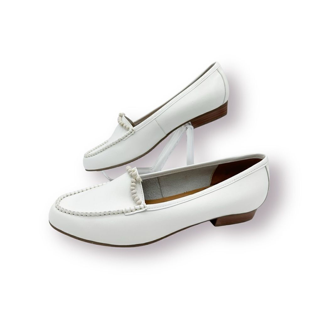 White‎ Leather Unisa Flex Loafer Slip-on Wood Bead Detail Sz 8.5